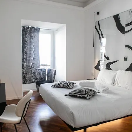 Bhr Cavour 150 * Roma