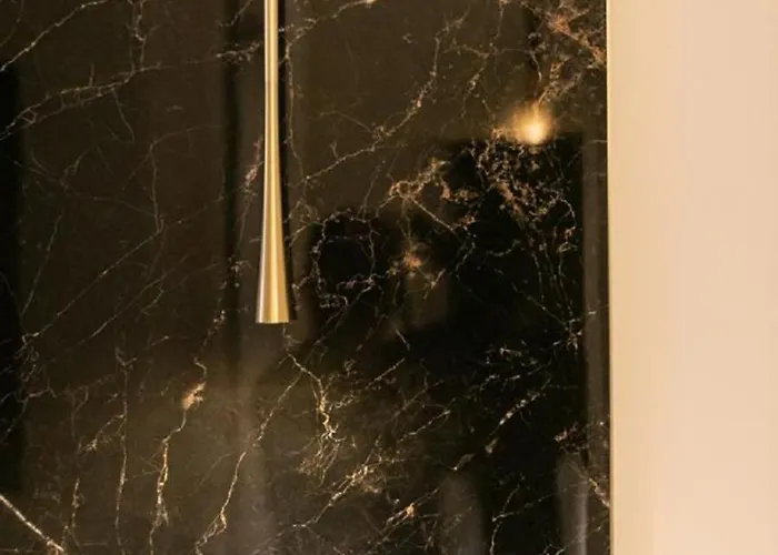 بيت ضيافة Bhr Cavour 150 4*
