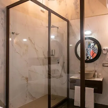 Bhr Cavour 150 Roma